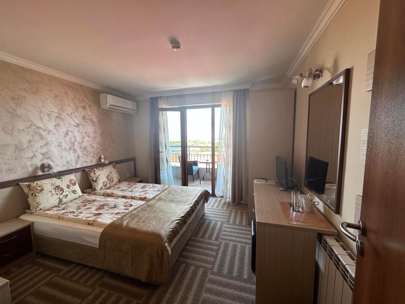 Family Hotel Radiana Созопол Екстериор снимка