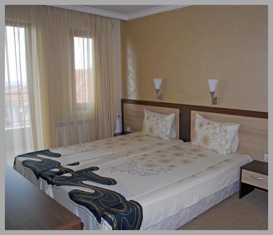 Family Hotel Radiana Созопол Екстериор снимка